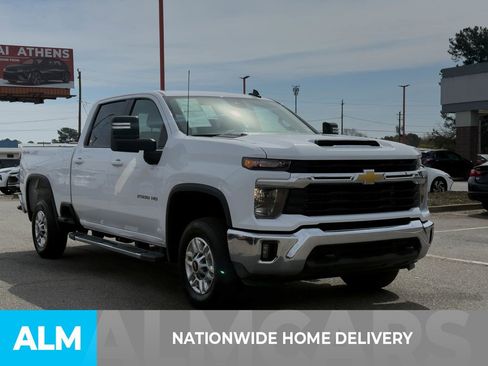 Used 2025 Chevrolet Silverado 2500 LT w/ Convenience Package AWD/4WD image 4