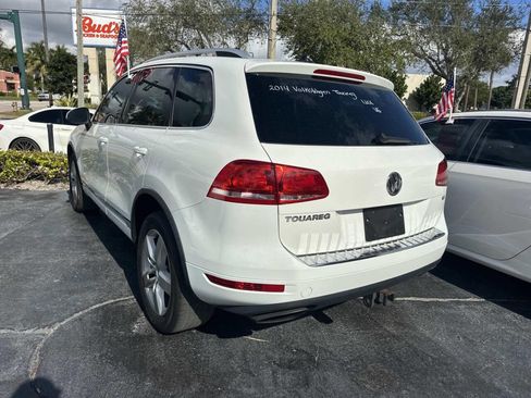 Used 2014 Volkswagen Touareg VR6 image 6