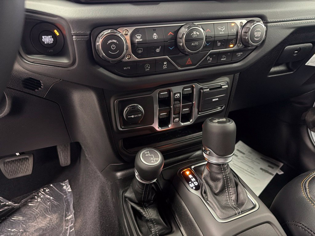 New 2027 Jeep Wrangler Unlimited Sahara AWD/4WD image 23