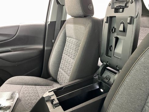 Used 2022 Chevrolet Equinox LT image 32