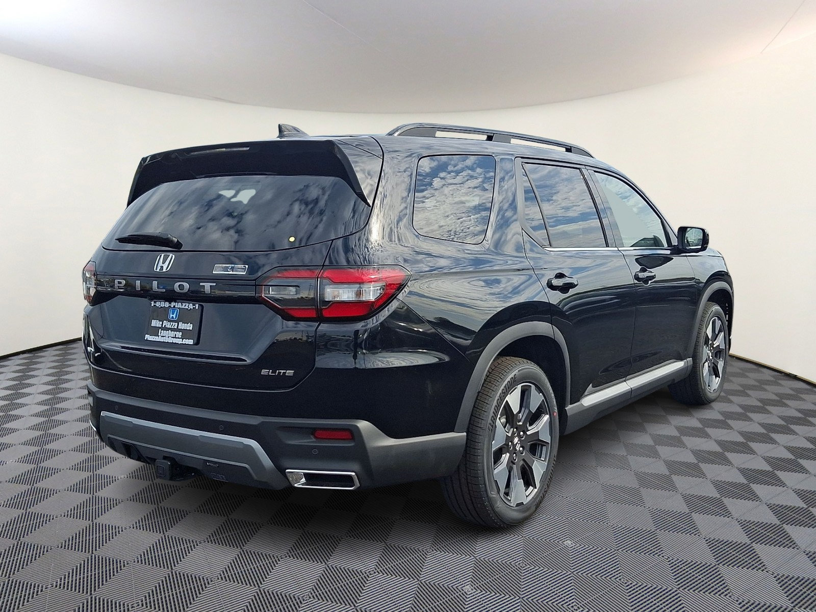 New 2026 Honda Pilot Elite image 4