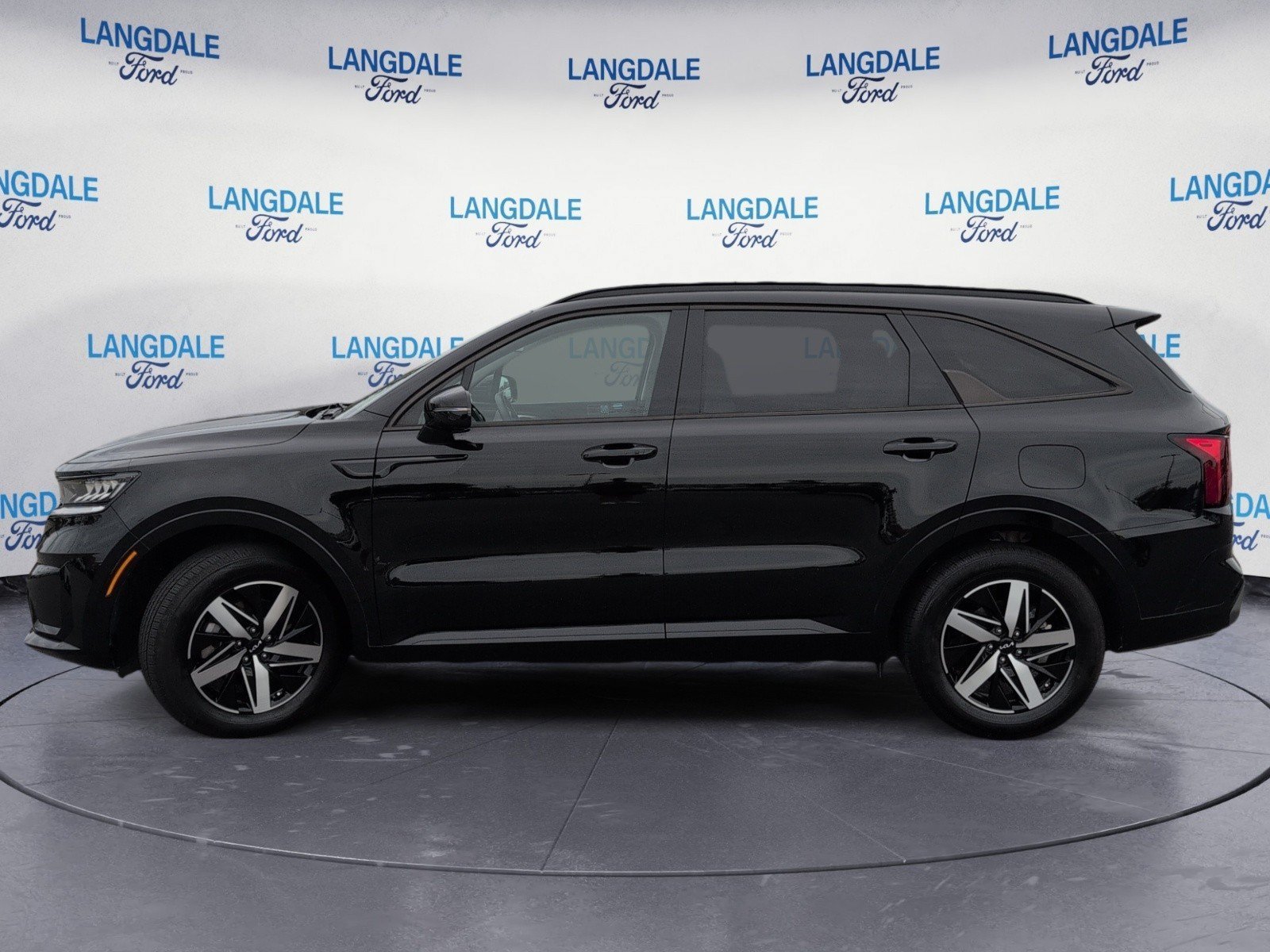 Used 2023 Kia Sorento EX w/ Panoramic Sunroof Package FWD image 10