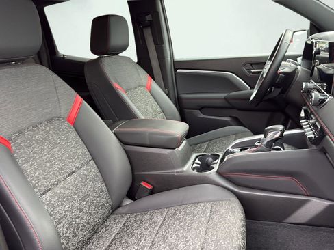 Used 2023 Chevrolet Colorado Z71 w/ Z71 Convenience Package 2 image 26