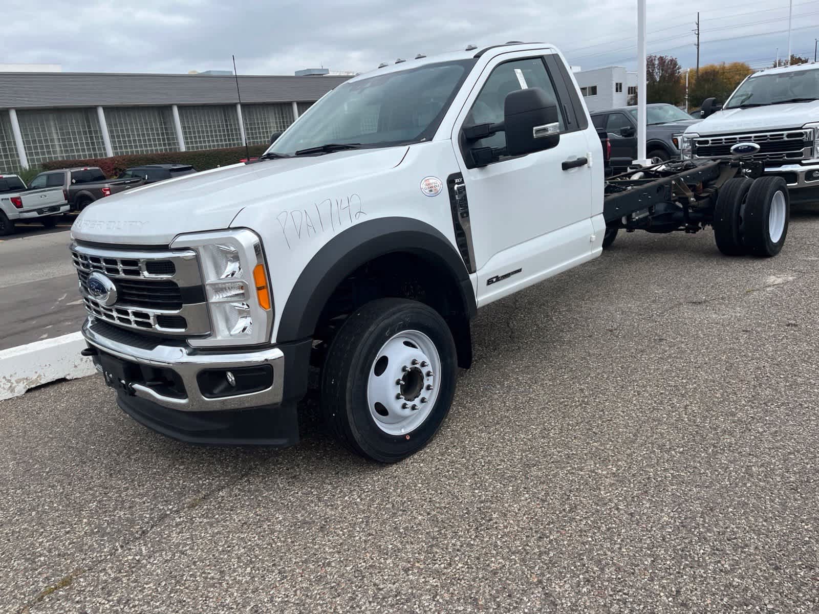 Used 2023 Ford F450 XLT w/ XLT Value Package RWD image 2