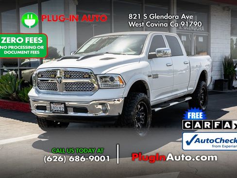 Used 2017 RAM 1500 Laramie w/ Convenience Group AWD/4WD image 3