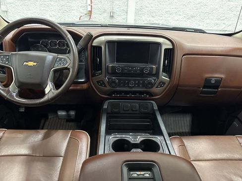 Used 2018 Chevrolet Silverado 1500 High Country image 14