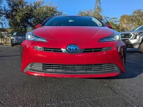 Used 2019 Toyota Prius XLE image 8