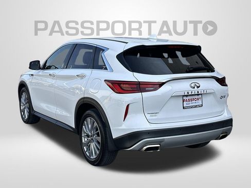 Used 2023 INFINITI QX50 Pure AWD/4WD image 2