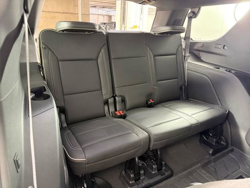 Used 2023 Chevrolet Tahoe Premier w/ Advanced Technology Package AWD/4WD image 9