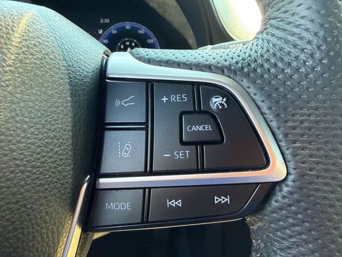 Used 2025 Toyota Sienna Limited AWD/4WD image 16