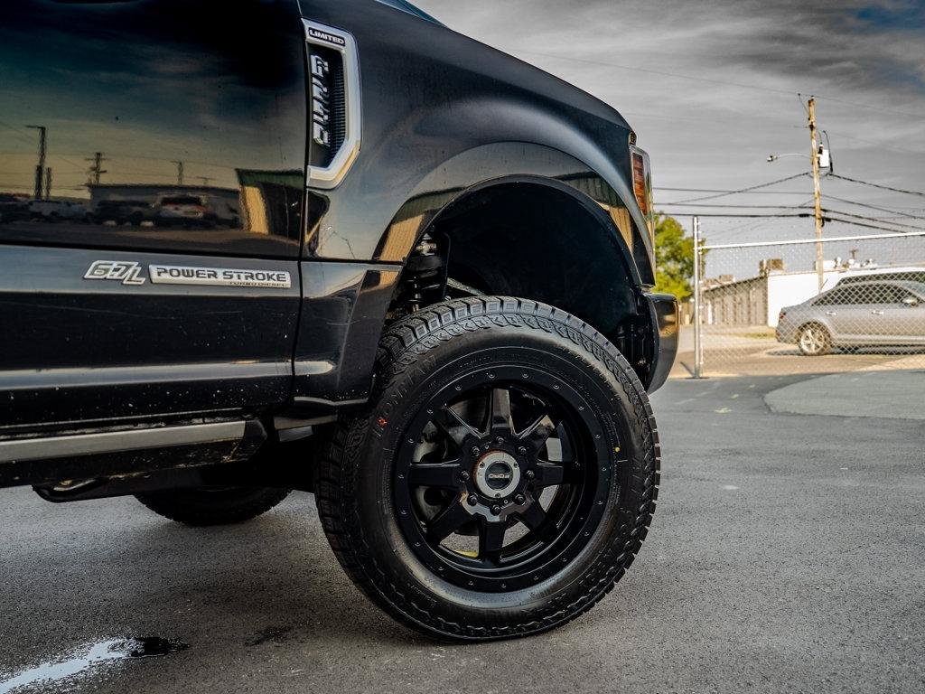 Used 2019 Ford F250 Limited w/ FX4 Off-Road Package AWD/4WD image 9