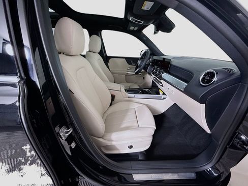 New 2026 Mercedes-Benz GLB 250 image 21