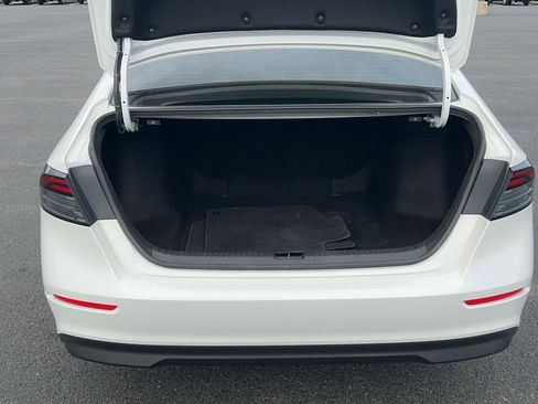 Used 2023 Honda Accord Sport image 9