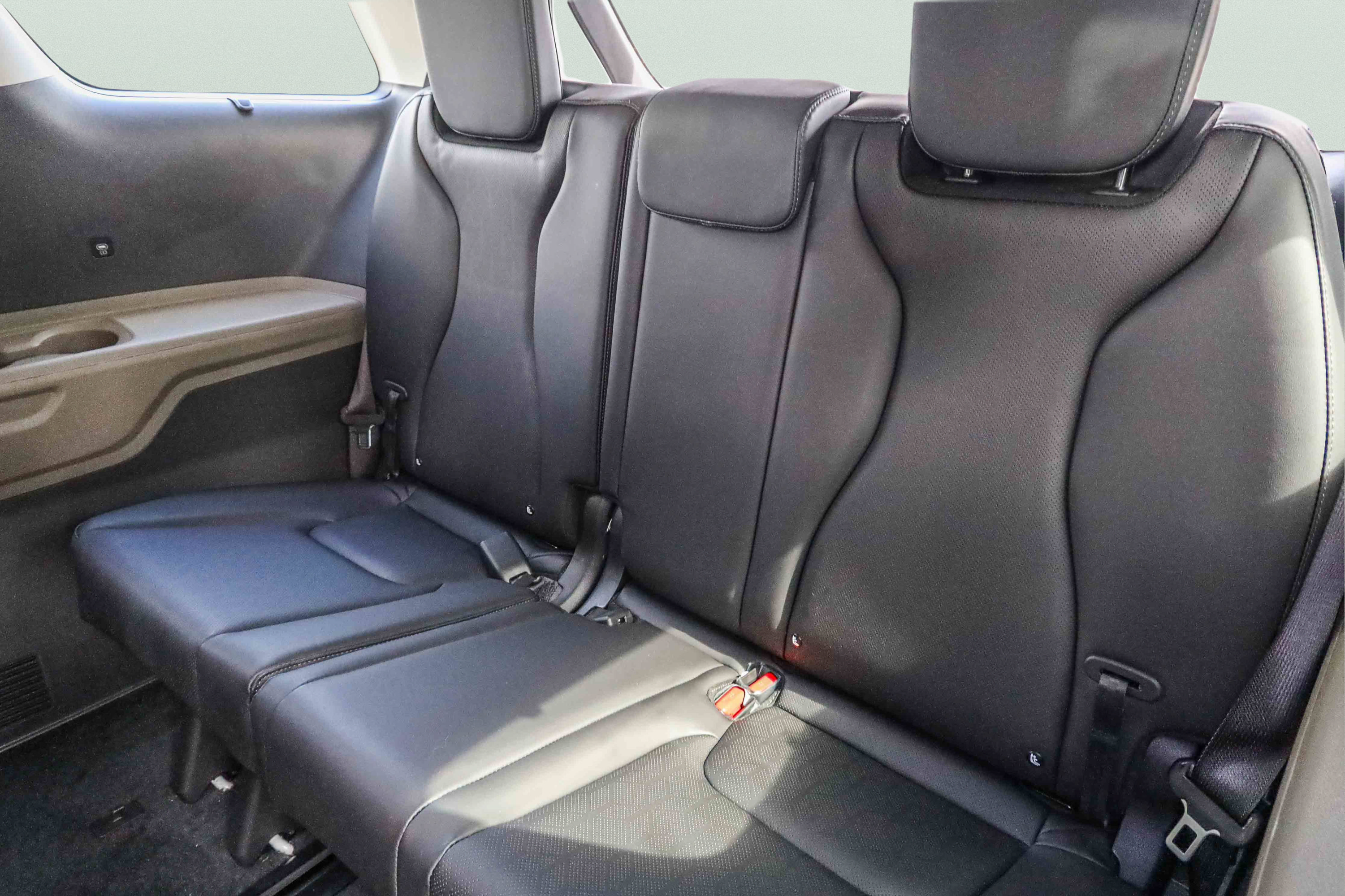 Used 2026 Kia Carnival EX FWD image 22