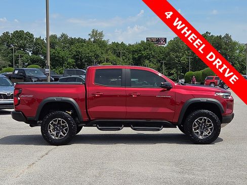 Used 2024 Chevrolet Colorado ZR2 w/ Safety Package AWD/4WD image 6
