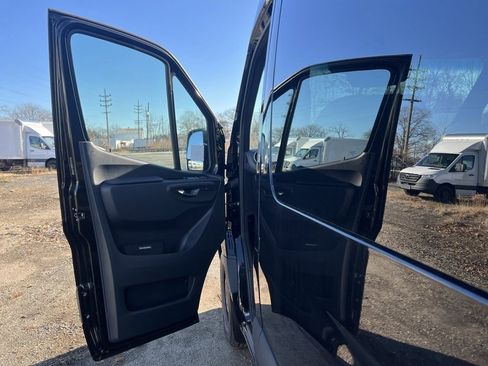 New 2025 Mercedes-Benz Sprinter 2500 image 12