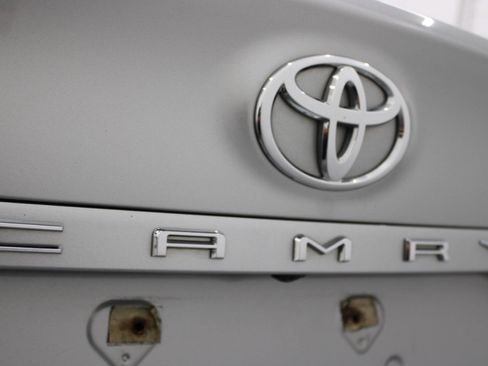 Used 2020 Toyota Camry XLE AWD/4WD image 31