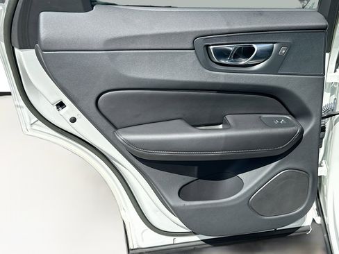 Used 2023 Volvo XC60 B5 Plus w/ Protection Package Premier image 26