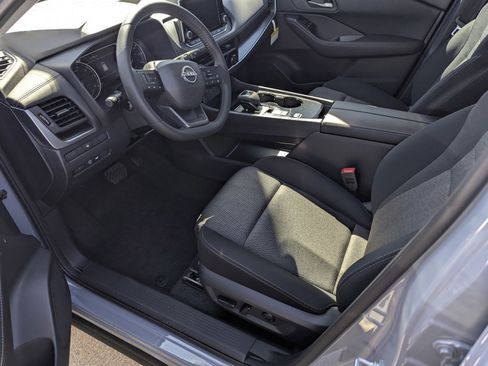 New 2026 Nissan Rogue SV FWD image 9