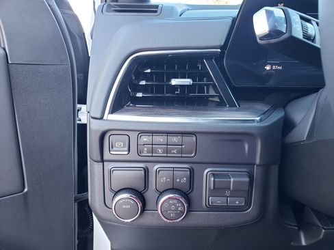 New 2026 Chevrolet Suburban LT w/ Comfort Package image 17