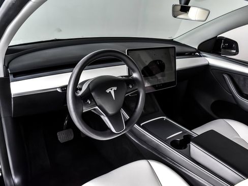 Used 2023 Tesla Model Y Long Range AWD/4WD image 15