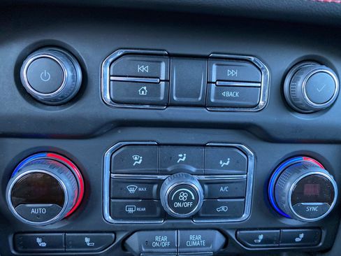 Used 2022 Chevrolet Tahoe RST w/ Luxury Package image 14