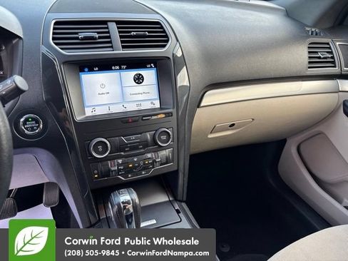 Used 2018 Ford Explorer XLT w/ Equipment Group 201A AWD/4WD image 20
