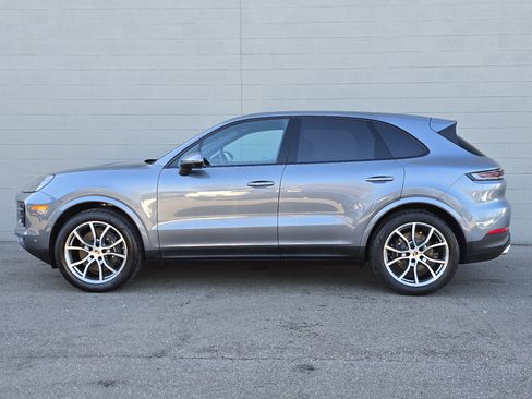 New 2026 Porsche Cayenne image 2