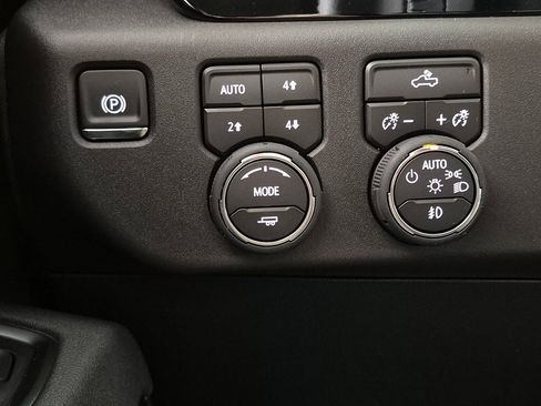 New 2026 Chevrolet Silverado 1500 LT Trail Boss w/ Convenience Package II image 16