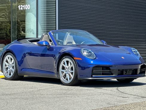 Used 2025 Porsche 911 Carrera RWD image 10