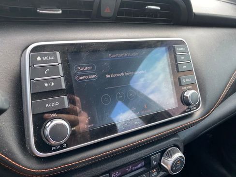 Used 2020 Nissan Kicks SR w/ SR Premium Package FWD image 20