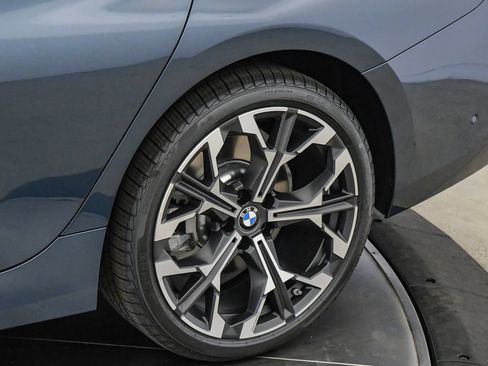 Used 2024 BMW 540i xDrive w/ Premium Package AWD/4WD image 11