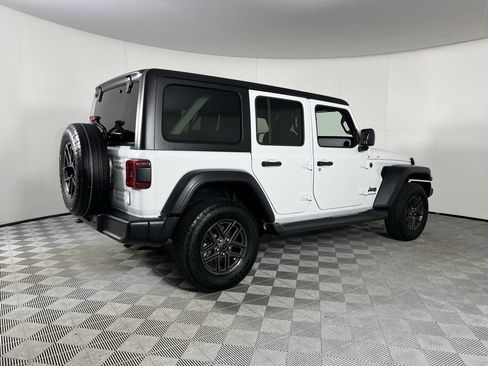 Used 2024 Jeep Wrangler Sport S image 7