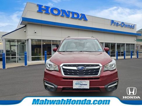 Used 2017 Subaru Forester 2.5i Premium AWD/4WD image 2
