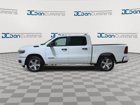 New 2026 RAM 1500 Express AWD/4WD image 5