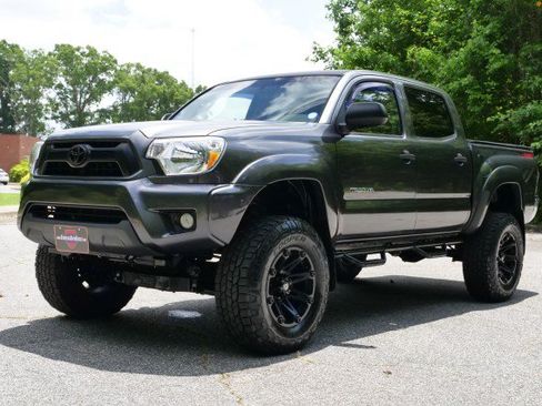 Used 2014 Toyota Tacoma PreRunner w/ SR5 Package RWD image 6