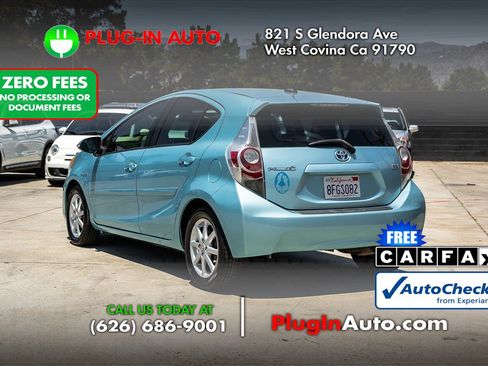 Used 2012 Toyota Prius C Four FWD image 2