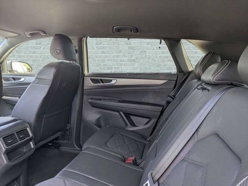 Certified 2025 Volkswagen Atlas Cross Sport SE AWD/4WD image 14