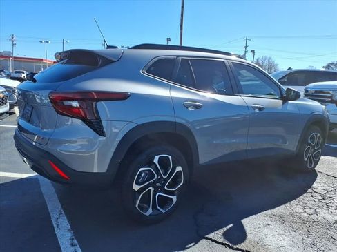 New 2026 Chevrolet Trax RS w/ Driver Confidence Package image 3