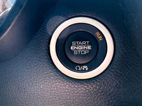 Used 2019 RAM 1500 Big Horn AWD/4WD image 16