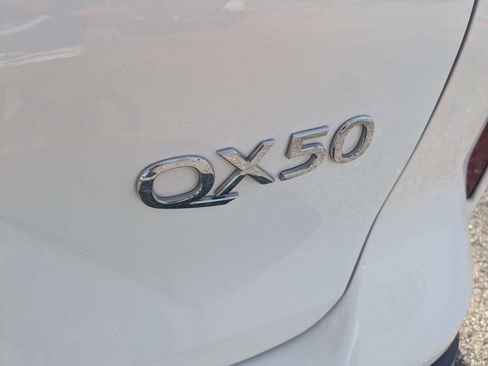 Used 2023 INFINITI QX50 Luxe FWD image 14