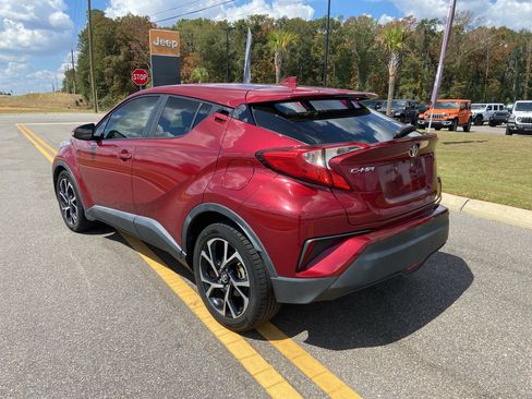 Used 2018 Toyota C-HR XLE image 6