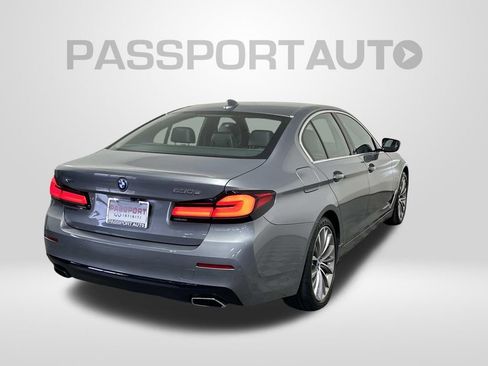 Used 2023 BMW 530e xDrive w/ Premium Package image 5