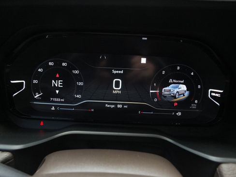 Used 2022 GMC Yukon XL Denali w/ Denali Ultimate Package RWD image 28