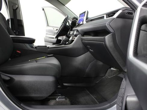 Used 2023 Toyota RAV4 XLE AWD/4WD image 19