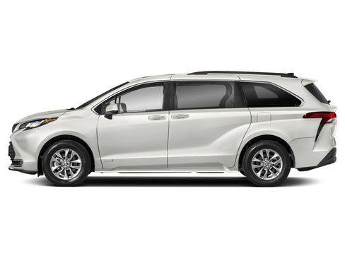 Used 2021 Toyota Sienna XLE FWD image 3
