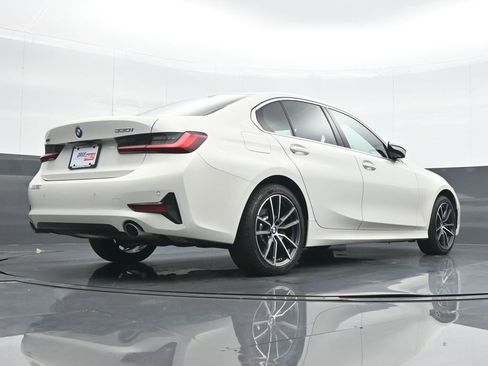 Used 2022 BMW 330i xDrive Sedan w/ Driving Assistance Package image 21
