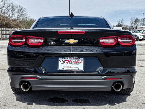 Used 2023 Chevrolet Camaro LT w/ Technology Package image 5