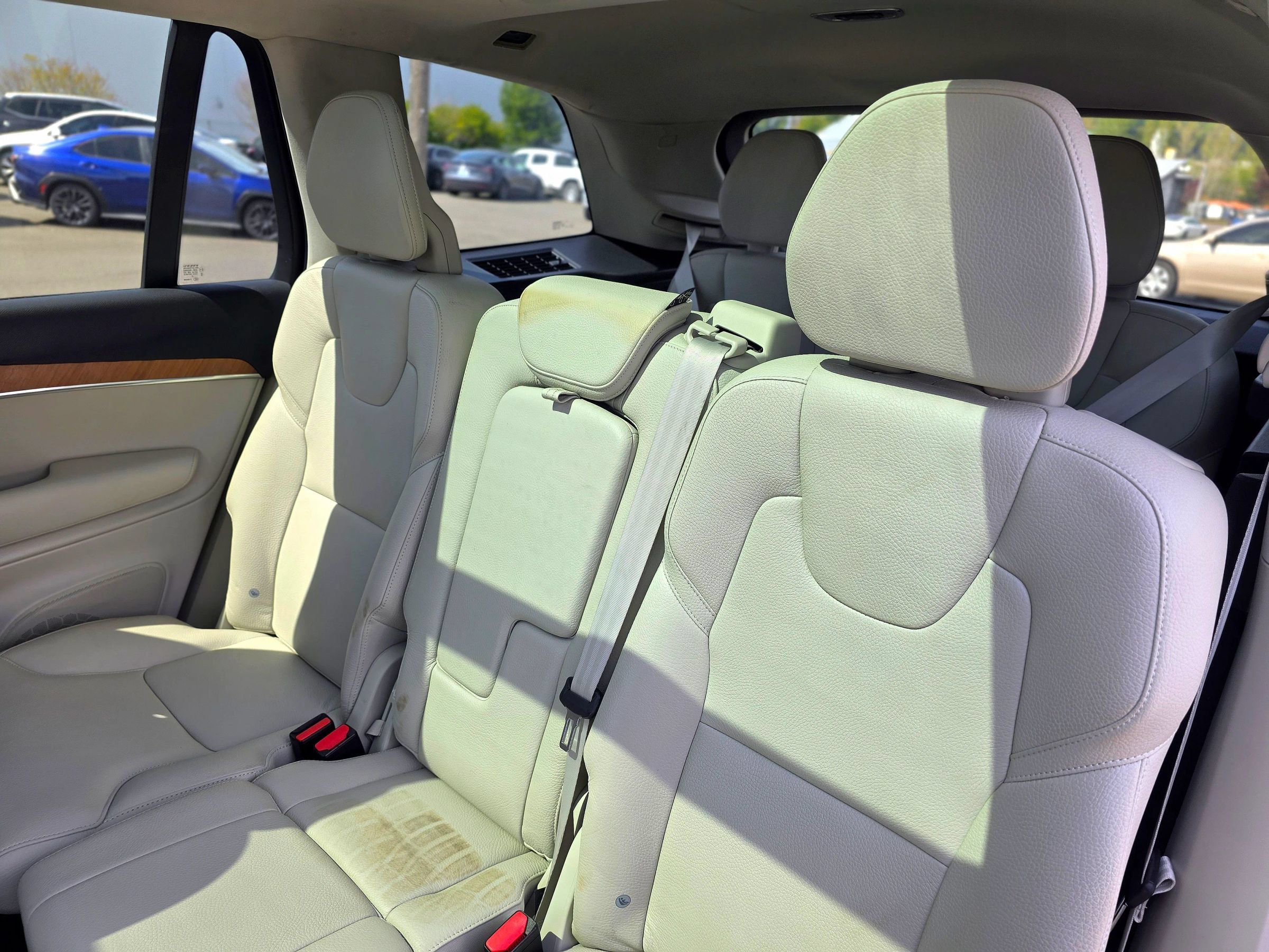 Used 2021 Volvo XC90 T6 Momentum AWD/4WD image 32