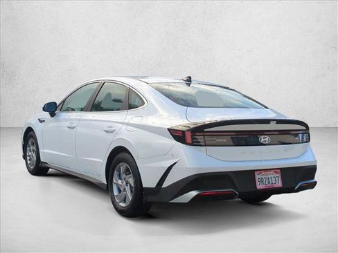 Certified 2025 Hyundai Sonata SE image 8